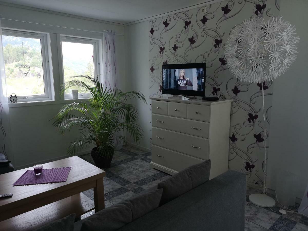 Dada Apartment Hjelmeland Buitenkant foto